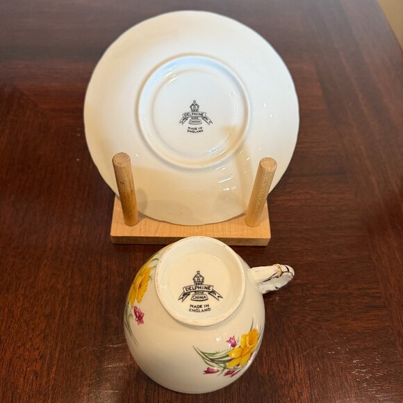 Delphine English Tea Cup and Saucer Set - Daffodils - Picture 5 of 5